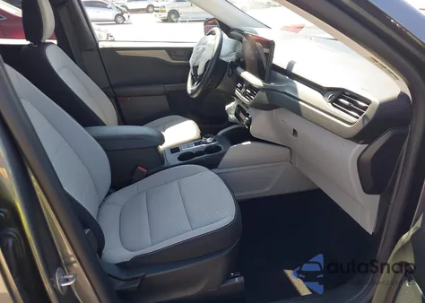 2024 Ford Escape Active z USA, uszkodzony, nr VIN 1FMCU0GN1RUB28672